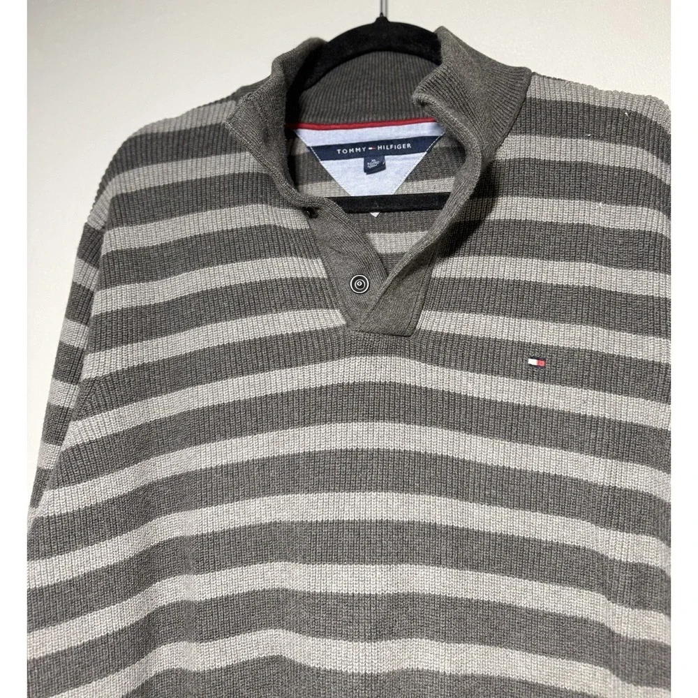 Tommy Hilfiger Mock Neck Snap Ribbed Sweater Men's Size XL Gray Striped Pullover
